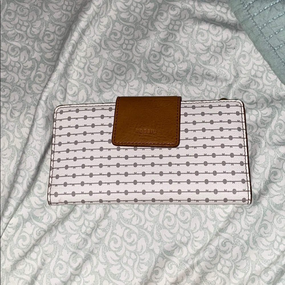 Fossil wallet